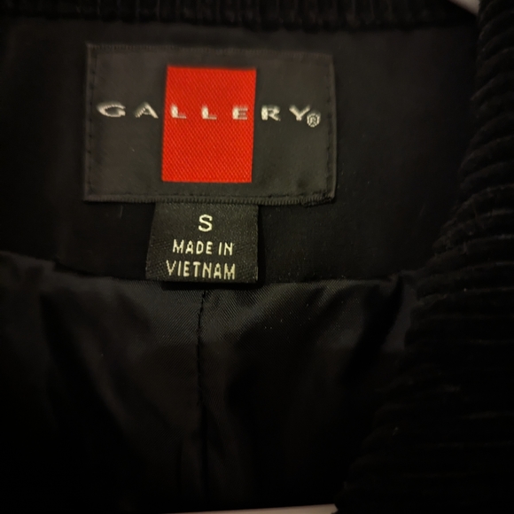 Black jacket - Picture 3 of 5